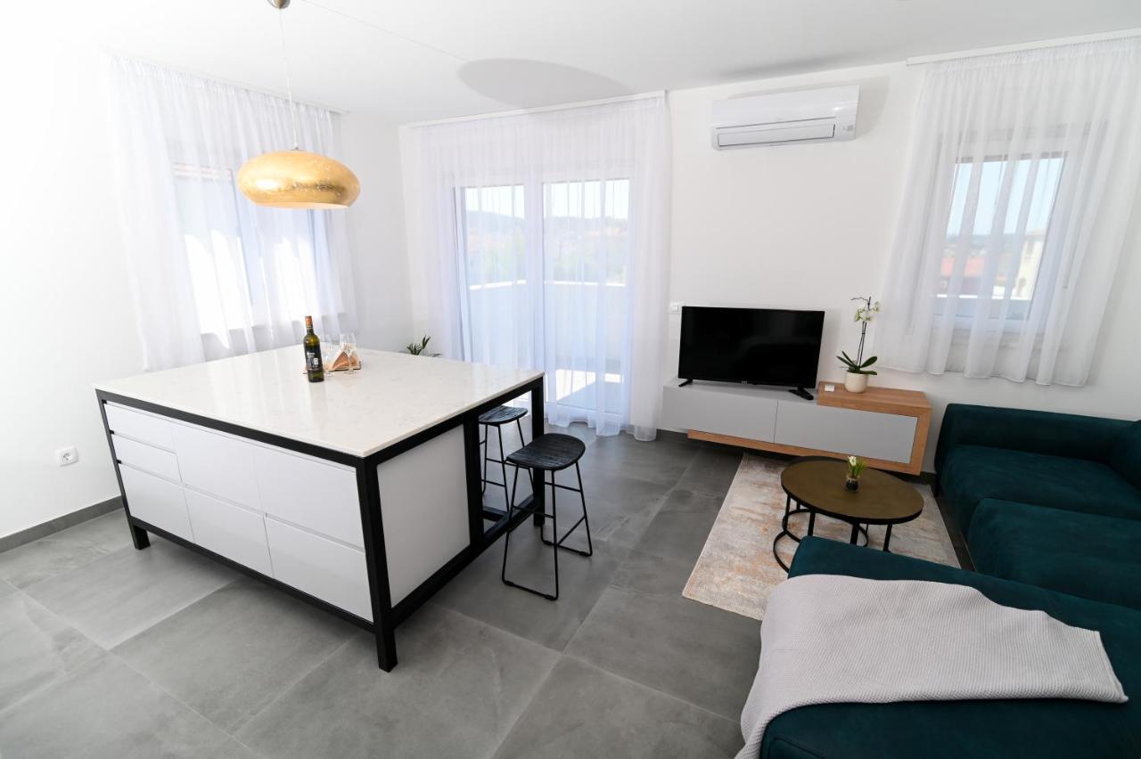 Apartment Laura, Free Parking, Balcony, 4 Ppl Trogir Luaran gambar