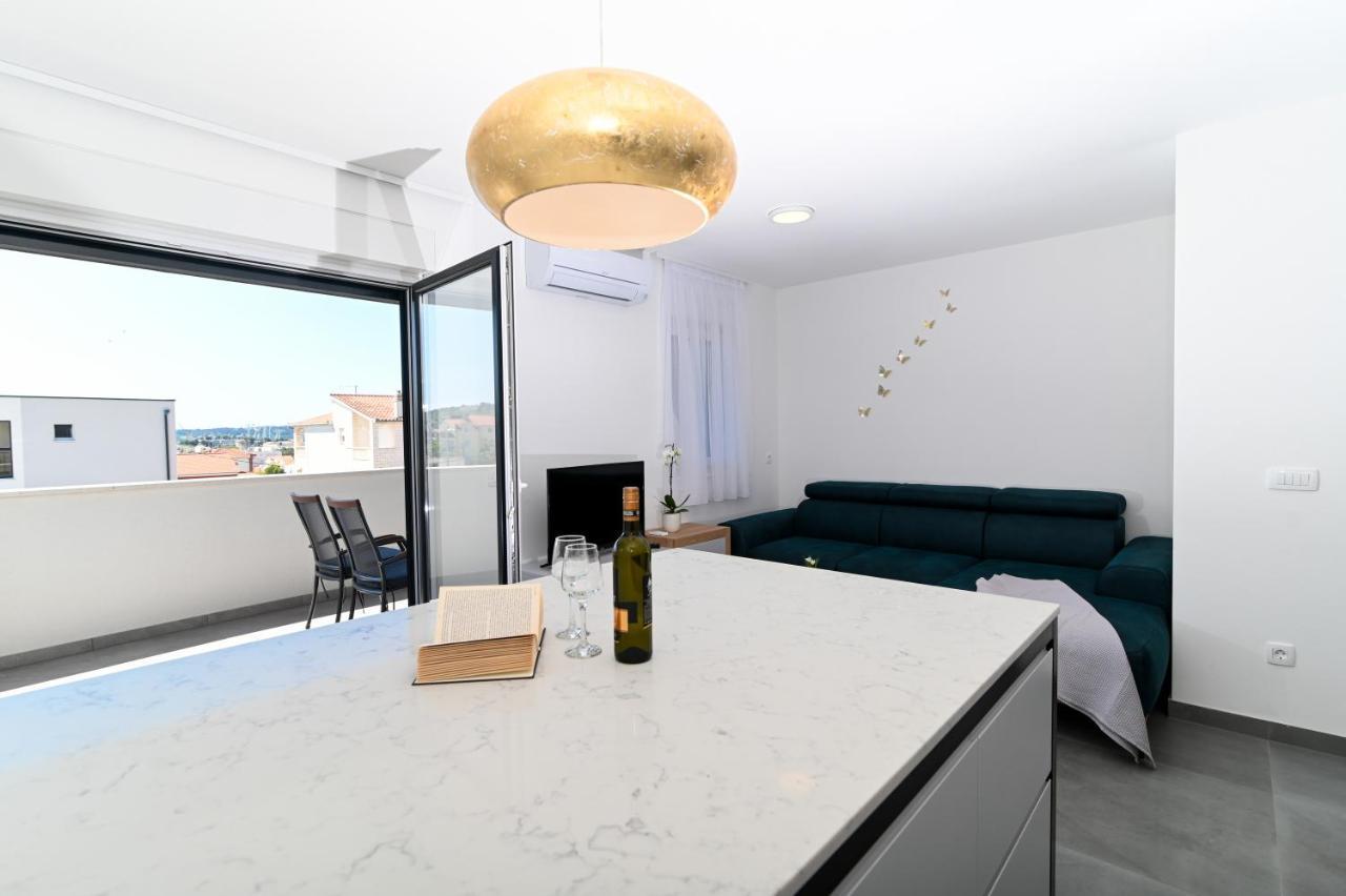 Apartment Laura, Free Parking, Balcony, 4 Ppl Trogir Luaran gambar
